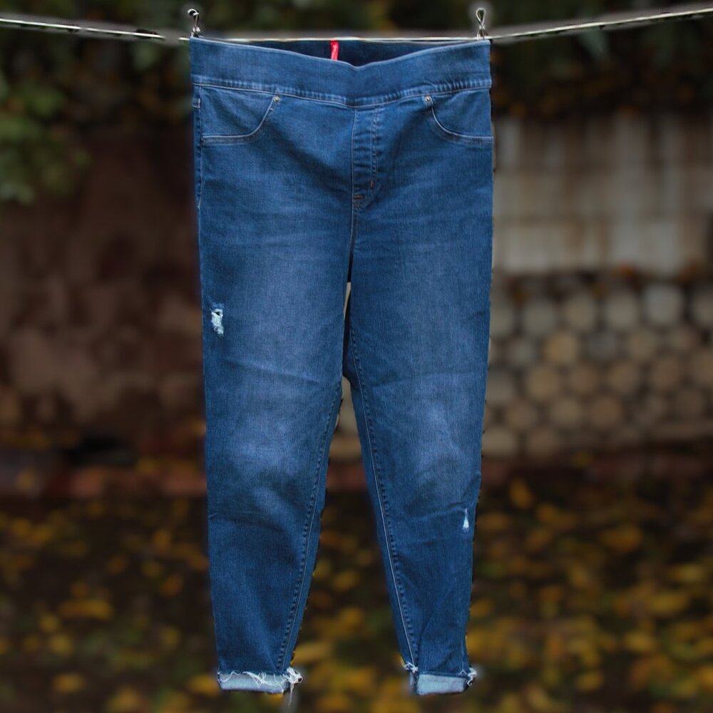 Spanx Jean-Ish Ankle Leggings in a Distressed Blue Wash 1X